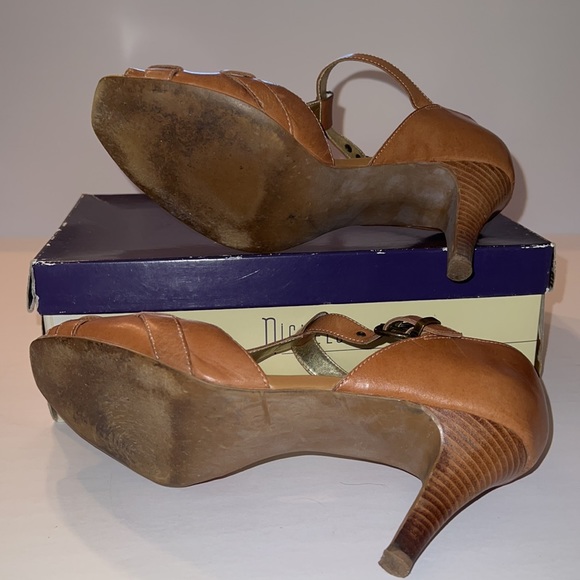 Womens size 91/2 heel tan leather heel by Nickels - Picture 3 of 4